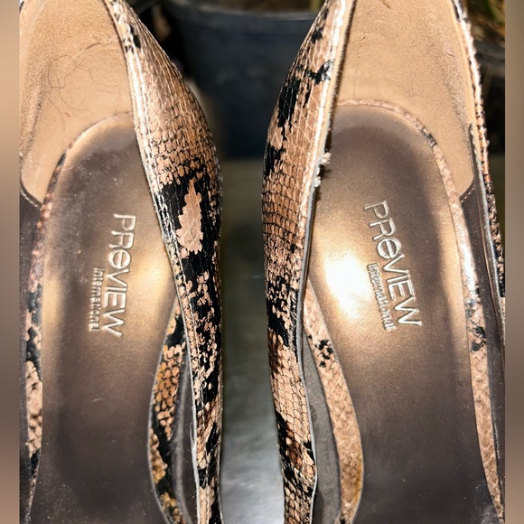 Preview international women’s heels size 7.5 snake print - Picture 3 of 8